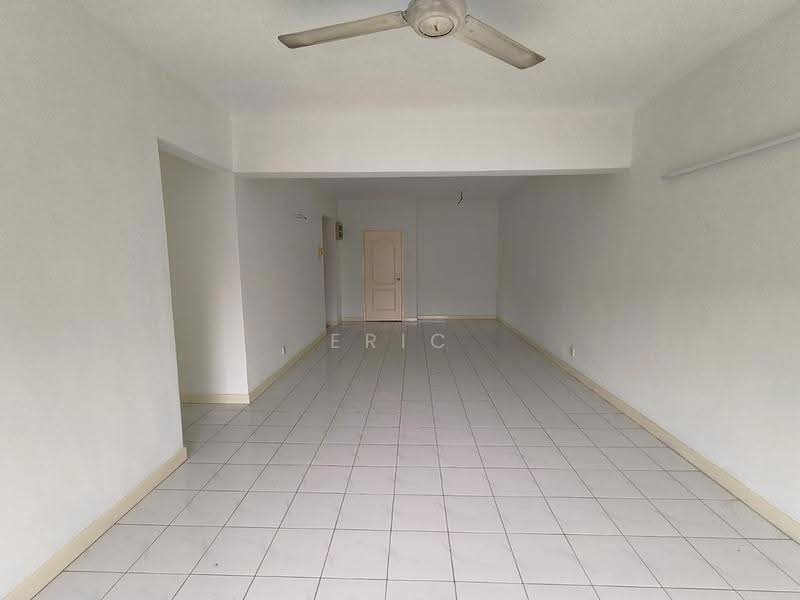 Terraced House for Sale in Ara Damansara (Selangor) - Eric Chang - Living Room - PropertyGuru.com.my