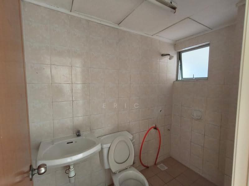 Terraced House for Sale in Ara Damansara (Selangor) - Eric Chang - Bathroom - PropertyGuru.com.my