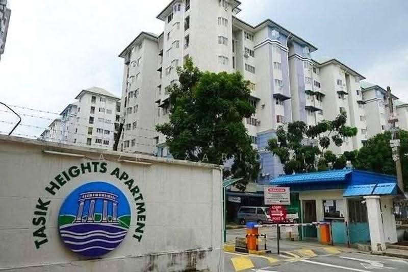 Pangsapuri untuk Dijual di Tasik Heights Apartment - Azri Zabidin - Exterior - PropertyGuru.com.my