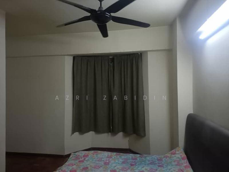 Pangsapuri untuk Dijual di Tasik Heights Apartment - Azri Zabidin - Bedroom - PropertyGuru.com.my