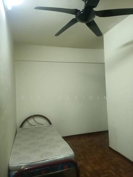 Pangsapuri untuk Dijual di Tasik Heights Apartment - Azri Zabidin - Bedroom - PropertyGuru.com.my