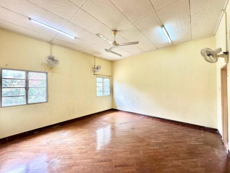 Rumah Berkembar untuk Dijual di Petaling Jaya (Selangor) - Ashraff Daniel - PropertyGuru.com.my