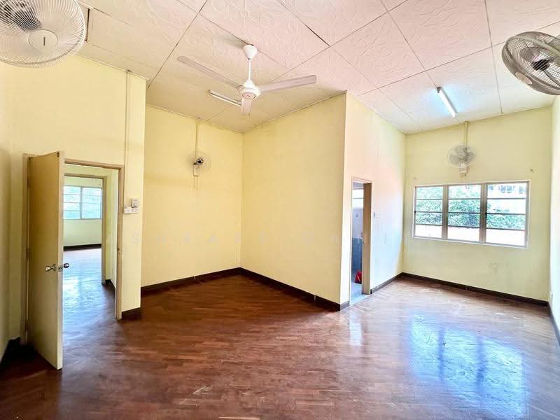 Rumah Berkembar untuk Dijual di Petaling Jaya (Selangor) - Ashraff Daniel - PropertyGuru.com.my