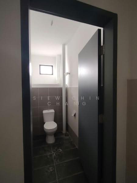 Shop / Office for Rent in Bandar Baru Permas Jaya (Permas Jaya) - SIEW CHIN CHANG - Bathroom - PropertyGuru.com.my