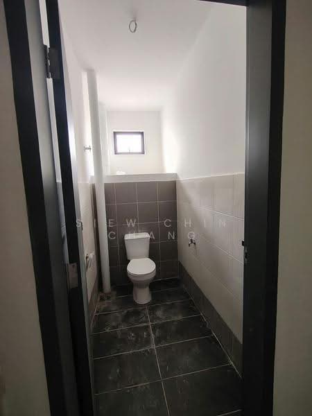 Shop / Office for Rent in Bandar Baru Permas Jaya (Permas Jaya) - SIEW CHIN CHANG - Bathroom - PropertyGuru.com.my
