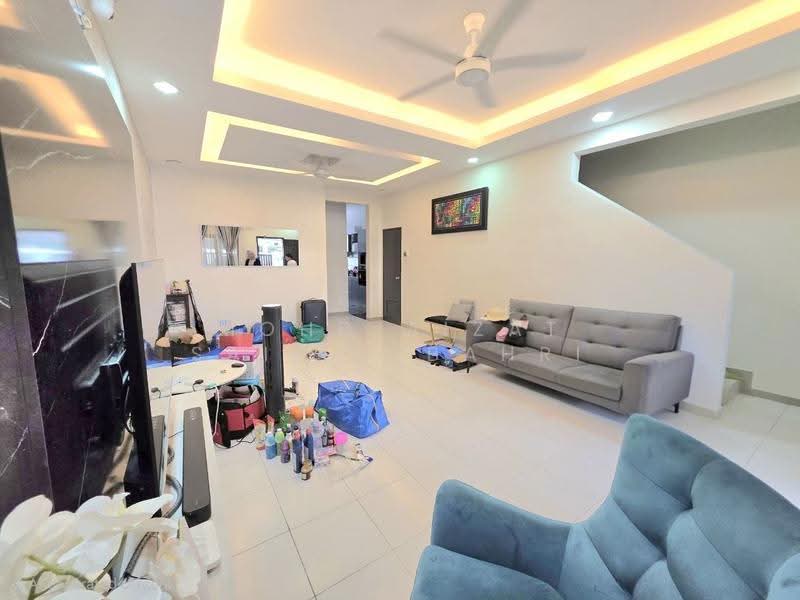 2-storey Terraced House for Sale in Taman Alam Indah (Shah Alam) - Mohd Aizat Saiful Bahri - Living Room - PropertyGuru.com.my