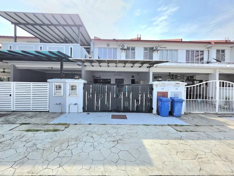 2-storey Terraced House for Sale in Taman Alam Indah (Shah Alam) - Mohd Aizat Saiful Bahri - Exterior - PropertyGuru.com.my