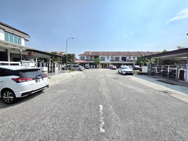 2-storey Terraced House for Sale in Taman Alam Indah (Shah Alam) - Mohd Aizat Saiful Bahri - Exterior - PropertyGuru.com.my