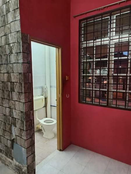 1-storey Terraced House for Sale in Bandar Tasek Mutiara (Simpang Ampat) - FU HOW - Bathroom - PropertyGuru.com.my