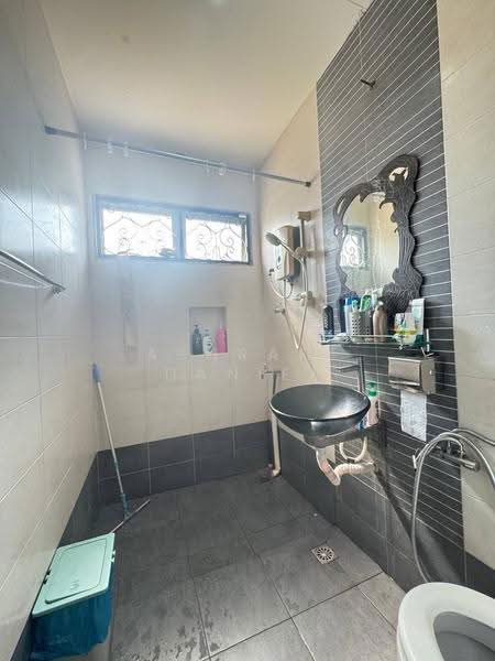 Bungalow House for Sale in Taman Puncak Perdana (Shah Alam) - Ashraff Daniel - Bathroom - PropertyGuru.com.my