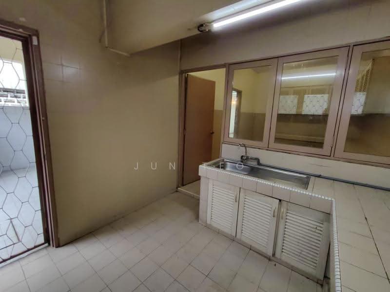 Rumah Teres 2-Tingkat untuk Dijual di Seksyen 17 (Petaling Jaya) - Jun Teo - Kitchen - PropertyGuru.com.my
