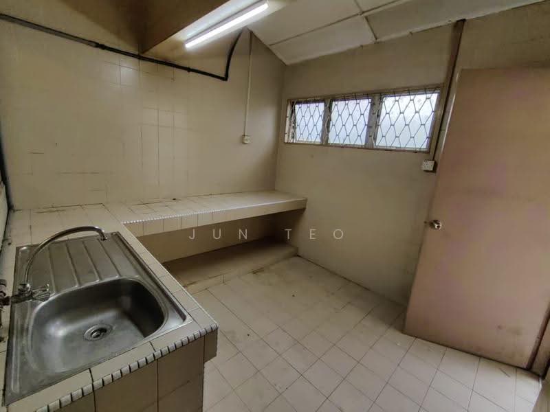 Rumah Teres 2-Tingkat untuk Dijual di Seksyen 17 (Petaling Jaya) - Jun Teo - Kitchen - PropertyGuru.com.my