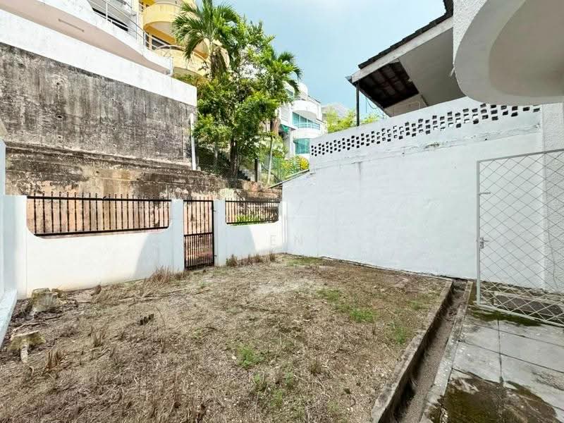 3-storey Terraced House for Sale in Batu Ferringhi (Penang) - Ben Lee - Exterior - PropertyGuru.com.my