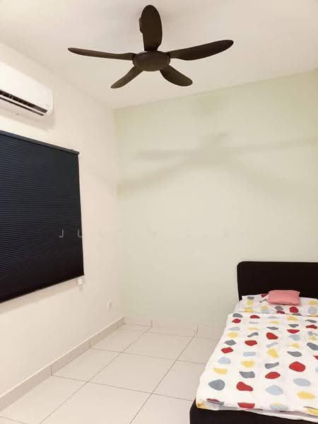 Kondominium untuk Disewa di Paraiso Residence @ The Earth - Justin Seah - Bedroom - PropertyGuru.com.my