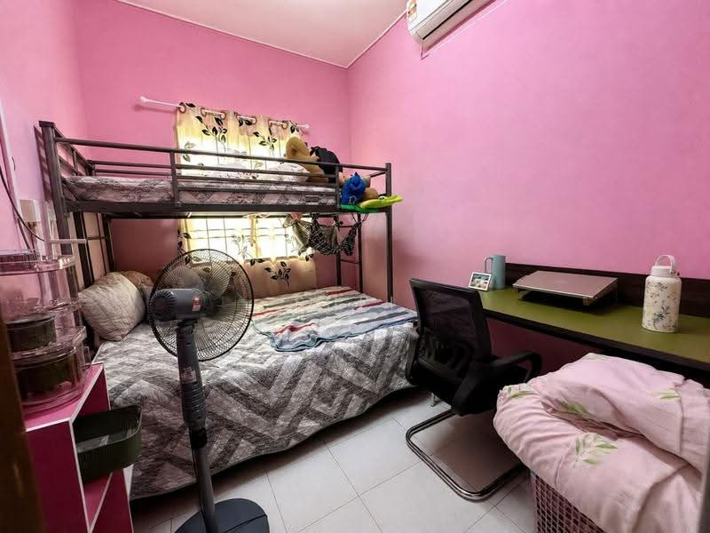Rumah Teres 2-Tingkat untuk Dijual di Taman Scientex Pasir Gudang (Pasir Gudang) - Sufi Norman - Bedroom - PropertyGuru.com.my