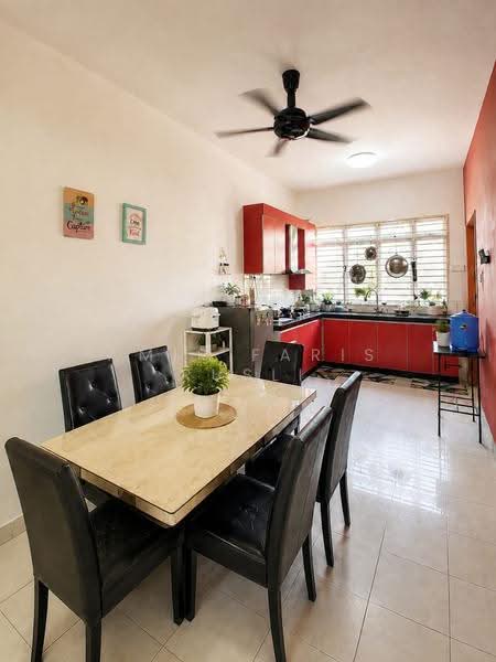 1-storey Terraced House for Sale in Taman Indahpura (Kulai) - Amir Faris Rusli - Dining Room - PropertyGuru.com.my