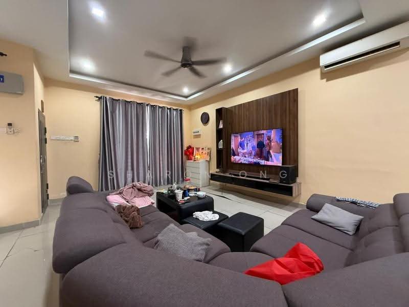 2-storey Terraced House for Sale in Taman Kempas Indah (Tebrau) - Sharon Ong - Living Room - PropertyGuru.com.my