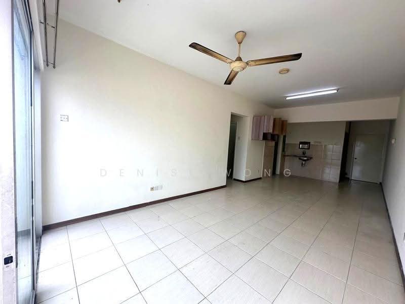 Kondominium untuk Dijual di Beverly 2 - Denise Wong - Living Room - PropertyGuru.com.my