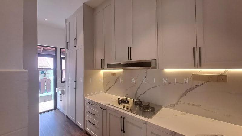Semi-Detached House for Sale in Alam Impian (Shah Alam) - Nazrin Hakimin - Kitchen - PropertyGuru.com.my