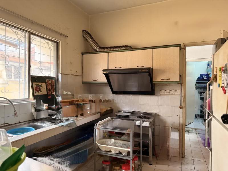 2-storey Terraced House for Sale in Bandar Utama (Selangor) - Crystal Chua - Kitchen - PropertyGuru.com.my