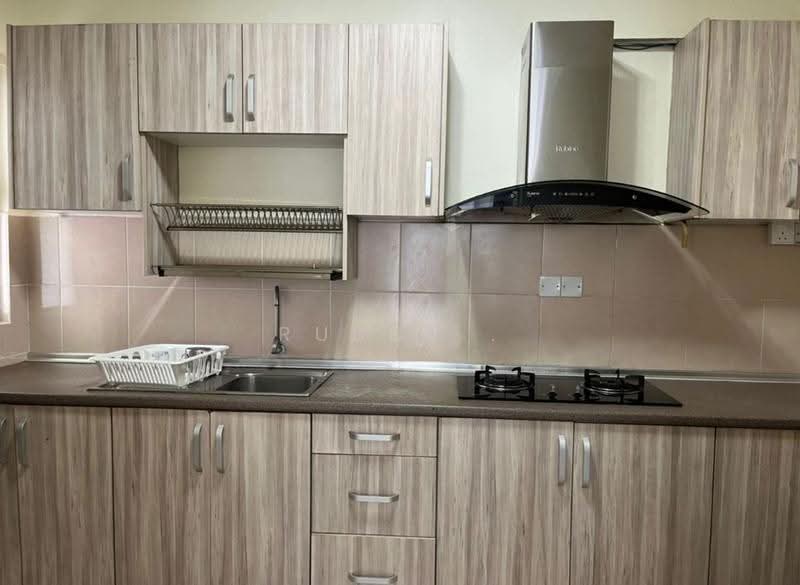 Kondominium untuk Disewa di LakeView Residency - Ruben . - Kitchen - PropertyGuru.com.my