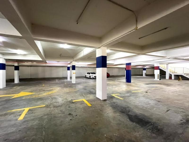 Shop / Office untuk Disewa di Bandar Utama 11 (Bandar Utama) - Keanu Tan - Car Park - PropertyGuru.com.my