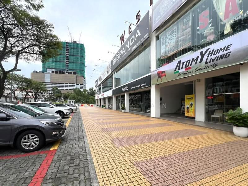 Shop / Office untuk Disewa di Bandar Utama 11 (Bandar Utama) - Keanu Tan - Exterior - PropertyGuru.com.my