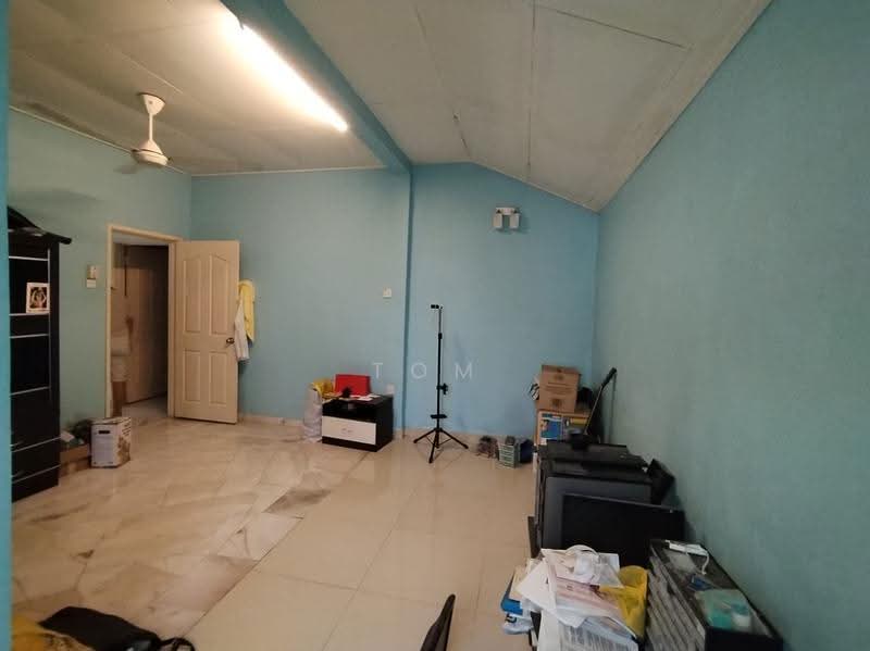 Bungalow House for Sale in Kota Emerald (Rawang) - Tom Yip - Living Room - PropertyGuru.com.my