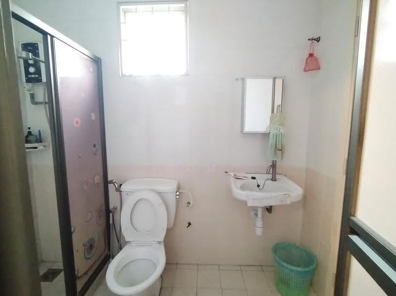 Bungalow House for Sale in Kota Emerald (Rawang) - Tom Yip - Bathroom - PropertyGuru.com.my