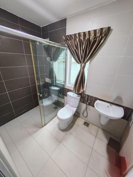 Bungalow House untuk Dijual di Ipoh (Perak) - Vivian Foong - Bathroom - PropertyGuru.com.my