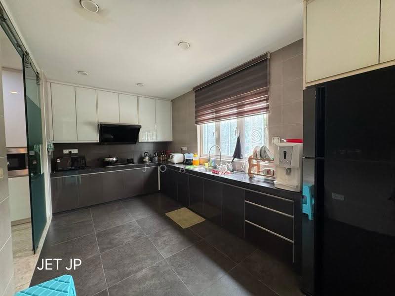 Semi-Detached House for Sale in Ambang Botanic (Klang) - Joanne Lim - Kitchen - PropertyGuru.com.my