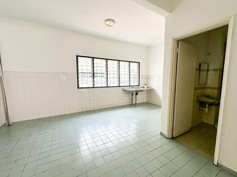 Rumah Teres untuk Disewa di Usj 4 (Subang Jaya) - Ivy Mak - Kitchen - PropertyGuru.com.my