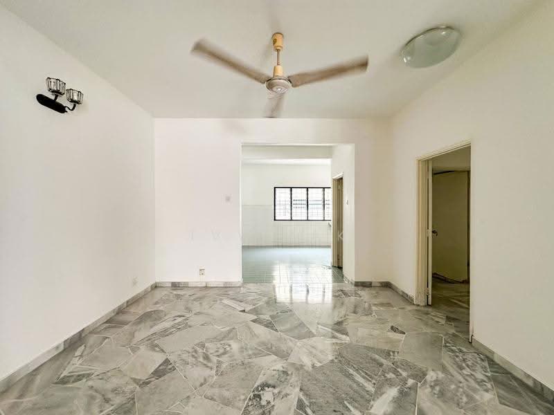Rumah Teres untuk Disewa di Usj 4 (Subang Jaya) - Ivy Mak - Living Room - PropertyGuru.com.my