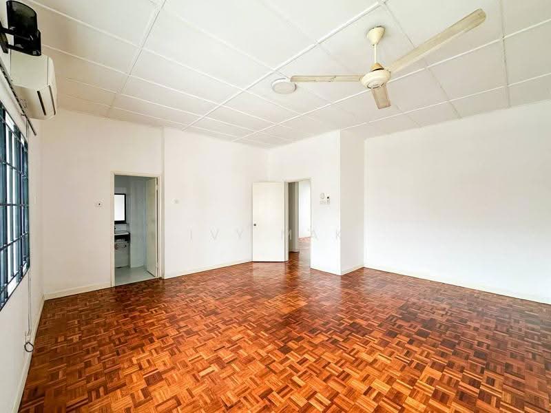 Rumah Teres untuk Disewa di Usj 4 (Subang Jaya) - Ivy Mak - Living Room - PropertyGuru.com.my
