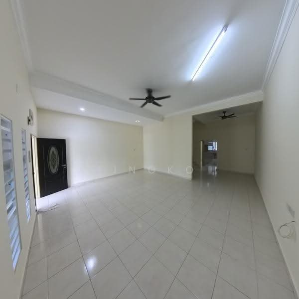 2-storey Terraced House for Sale in Sitiawan (Perak) - Lingko Tan - Living Room - PropertyGuru.com.my