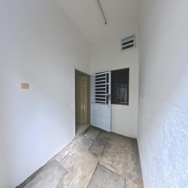 2-storey Terraced House for Sale in Sitiawan (Perak) - Lingko Tan - Entrance - PropertyGuru.com.my