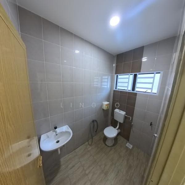 2-storey Terraced House for Sale in Sitiawan (Perak) - Lingko Tan - Bathroom - PropertyGuru.com.my