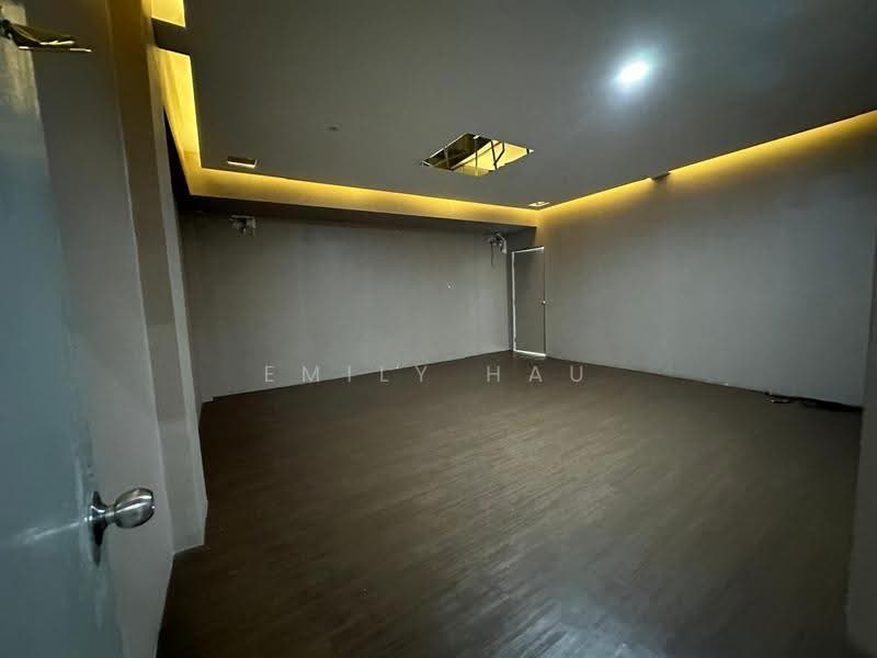 Shop / Office untuk Dijual di Taman Mount Austin (Tebrau) - Emily Hau - Interior - PropertyGuru.com.my