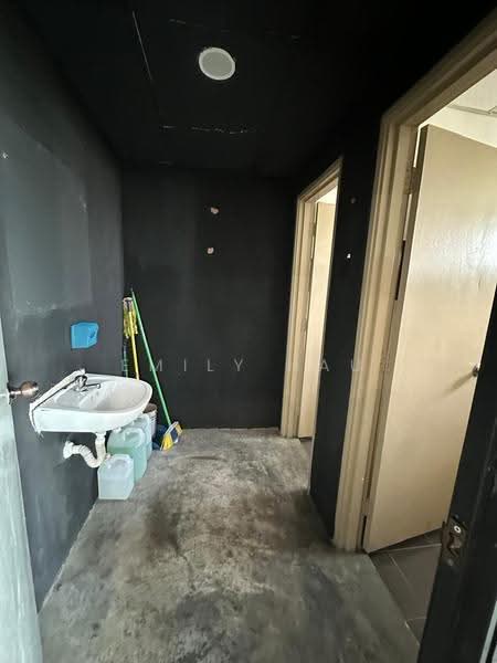 Shop / Office untuk Dijual di Taman Mount Austin (Tebrau) - Emily Hau - Interior - PropertyGuru.com.my