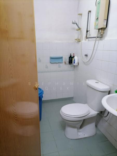 Rumah Teres untuk Dijual di Taman Bayu Perdana (Klang) - Stephanie Quek - Bathroom - PropertyGuru.com.my