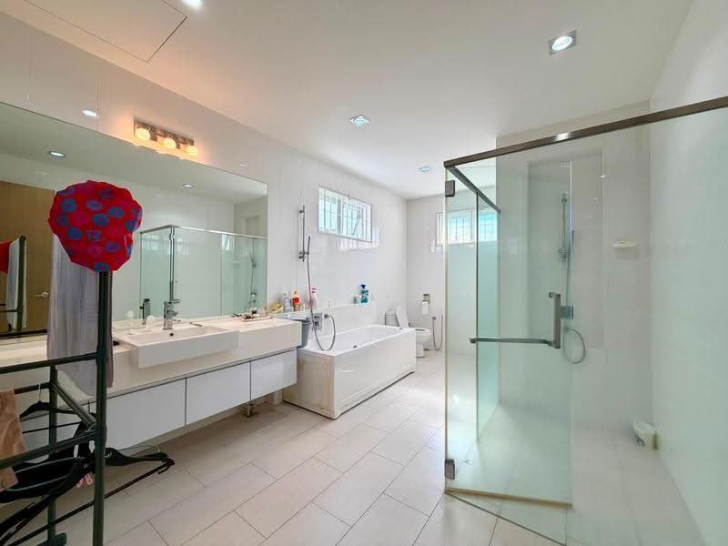 3-storey Terraced House for Sale in 2 Permai (Tanjung Bungah) - Ping Koay - Bathroom - PropertyGuru.com.my