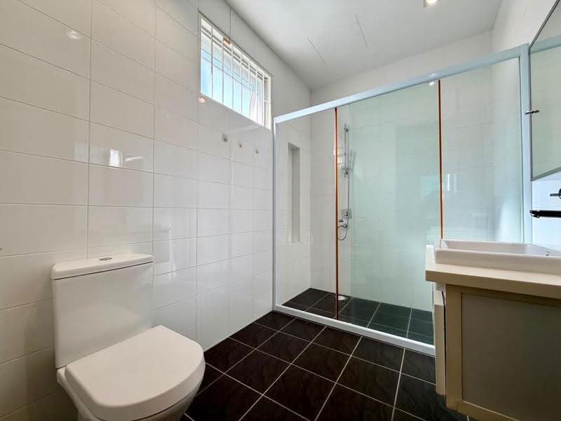 3-storey Terraced House for Sale in 2 Permai (Tanjung Bungah) - Ping Koay - Bathroom - PropertyGuru.com.my