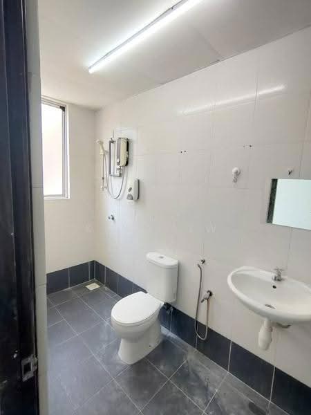 Kediaman Servis untuk Disewa di Amara - Ken Liew - Bathroom - PropertyGuru.com.my