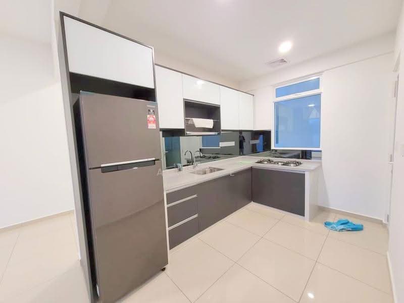 Condominium for Sale at SummerSkye Residences - Angie Khoo - Kitchen - PropertyGuru.com.my
