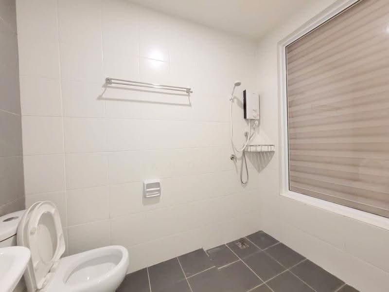 Condominium for Sale at SummerSkye Residences - Angie Khoo - Bathroom - PropertyGuru.com.my