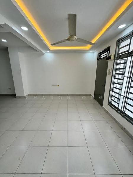 Rumah Teres 2.5-Tingkat untuk Dijual di Taman Scientex Kulai (Sedenak) - Sharon Ong - Living Room - PropertyGuru.com.my
