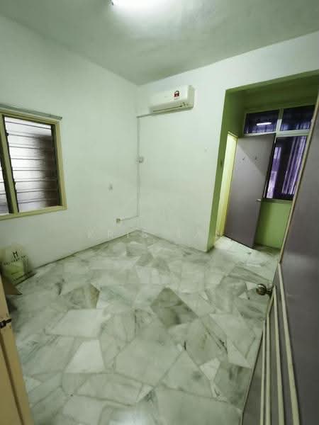 Rumah Bandar untuk Dijual di Taman Bukit Teratai (Ampang) - Kris Tan - Interior - PropertyGuru.com.my