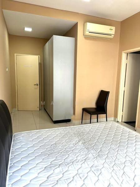 Service Residence for Sale at KSL Residence @ Daya - Max Kan - Bedroom - PropertyGuru.com.my