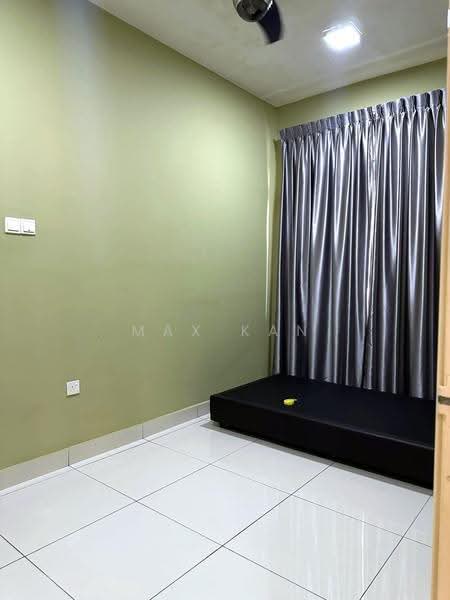 Service Residence for Sale at KSL Residence @ Daya - Max Kan - Bedroom - PropertyGuru.com.my