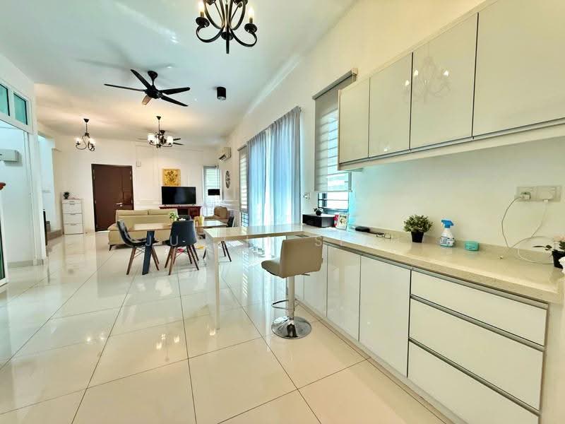 Semi-Detached House for Sale in Telok Panglima Garang (Selangor) - Justin Seah - Living Room - PropertyGuru.com.my